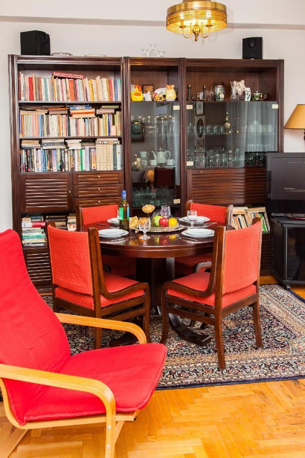 Vintage Apartment In Downtown Athens! Buitenkant foto