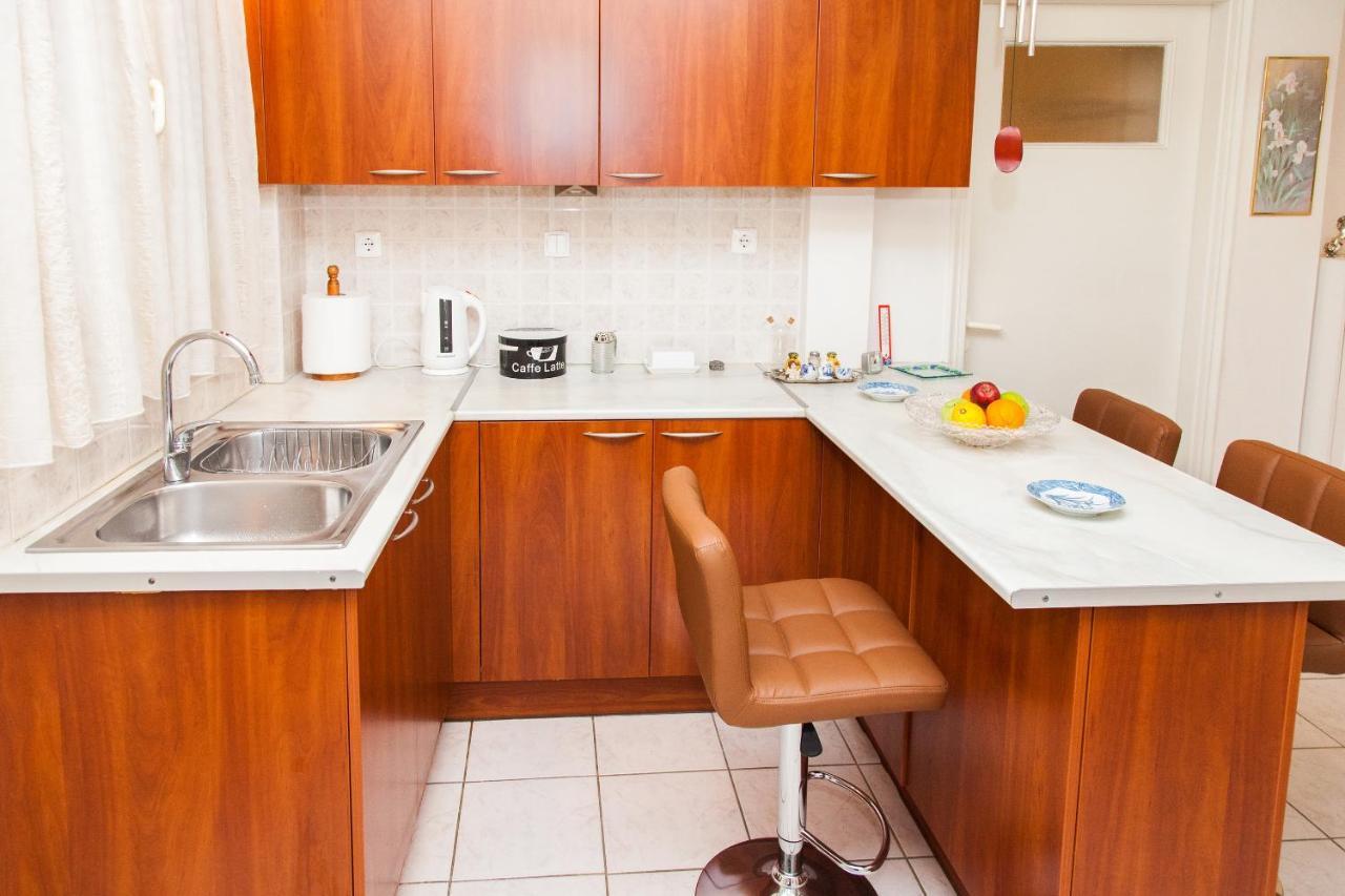 Vintage Apartment In Downtown Athens! Buitenkant foto
