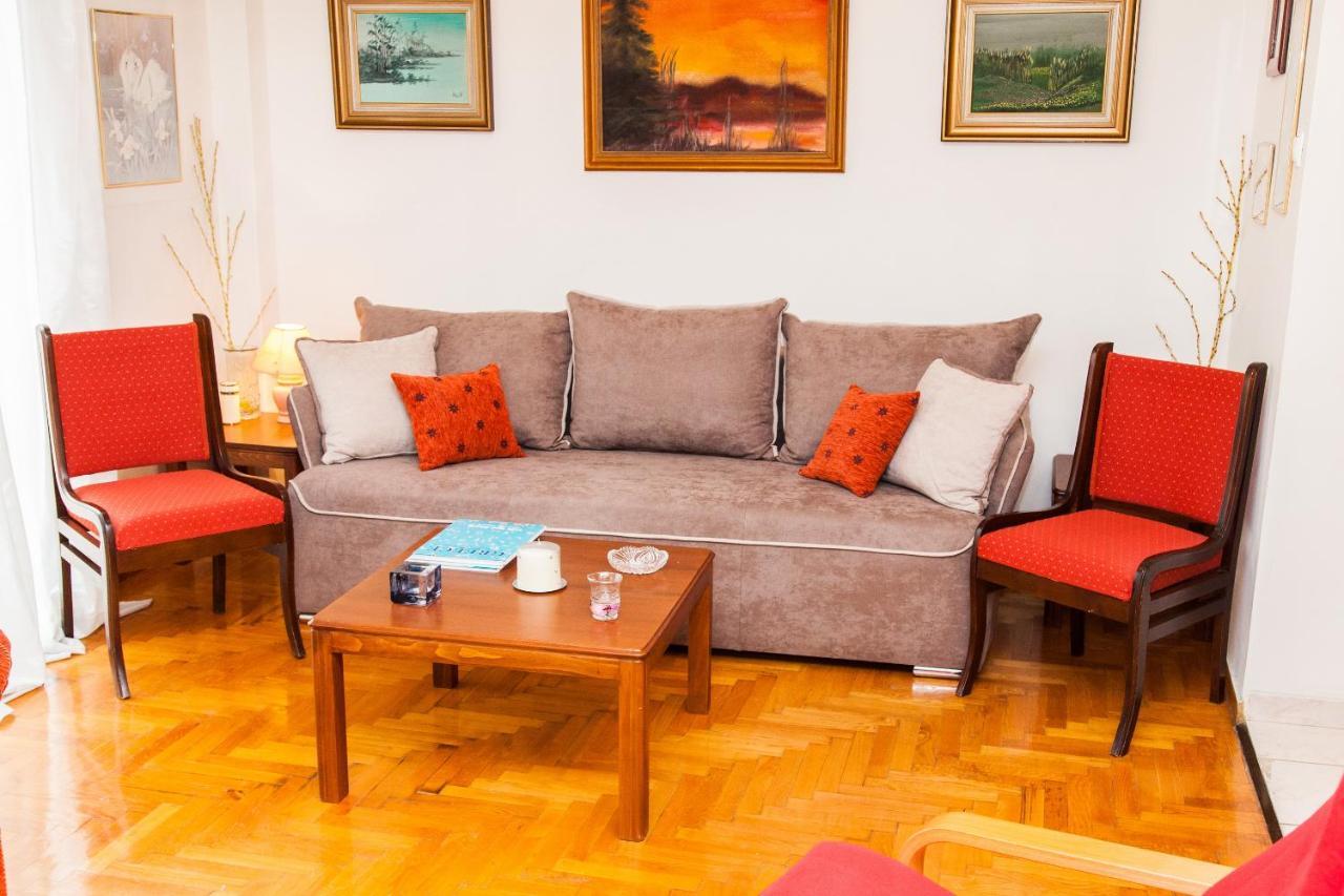 Vintage Apartment In Downtown Athens! Buitenkant foto